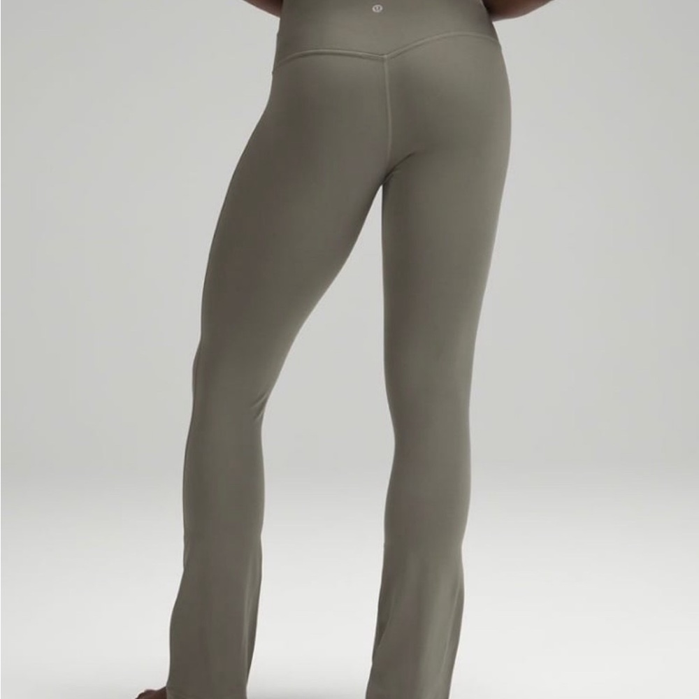 LULULEMON ATHLETICA Align High-Rise Mini-Flared Pant Short